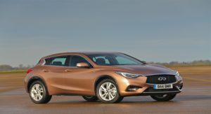 إنفينيتي Q30