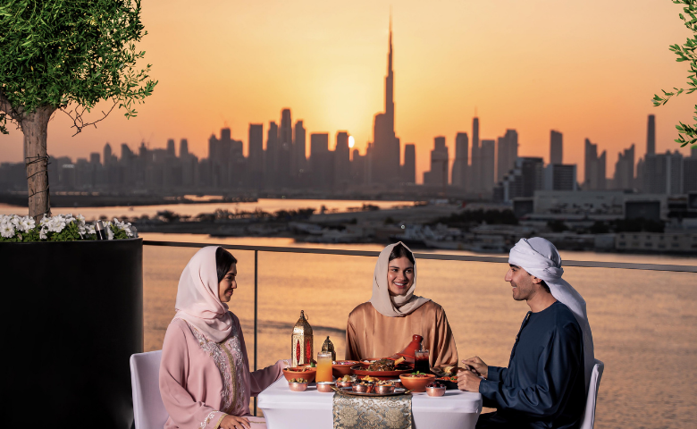 إفطار رمضاني هادئ بإطلالة على أفق دبي في فندق العنوان كريك هاربر